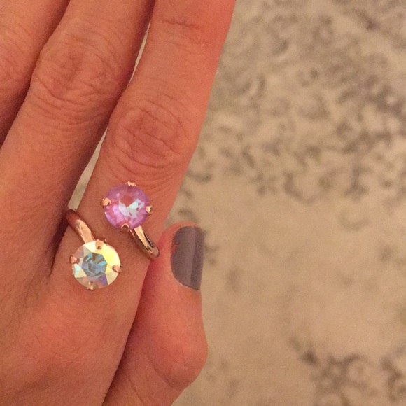 Aurora Borealis + Violet Rose Gold Crystal Ring - Picture 7 of 9